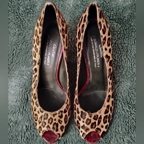 DONALD J PLINER Animal Print Heels Shoes Women's Size 7.5 - Picture 1 of 6